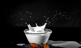 我国牛奶行业：2024年产量有所下滑 当前优然牧业规模牧场数量领先